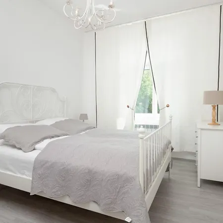 Apartment Stylowe W Sopocie Z Parkingiem Tylko 8 Minut Spaceru Od Morza By Renters