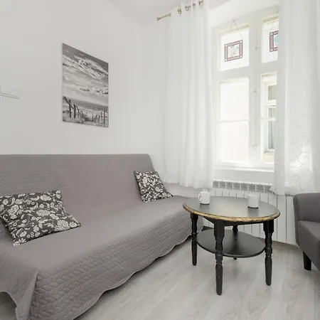 Stylowe W Sopocie Z Parkingiem Tylko 8 Minut Spaceru Od Morza By Renters Sopot